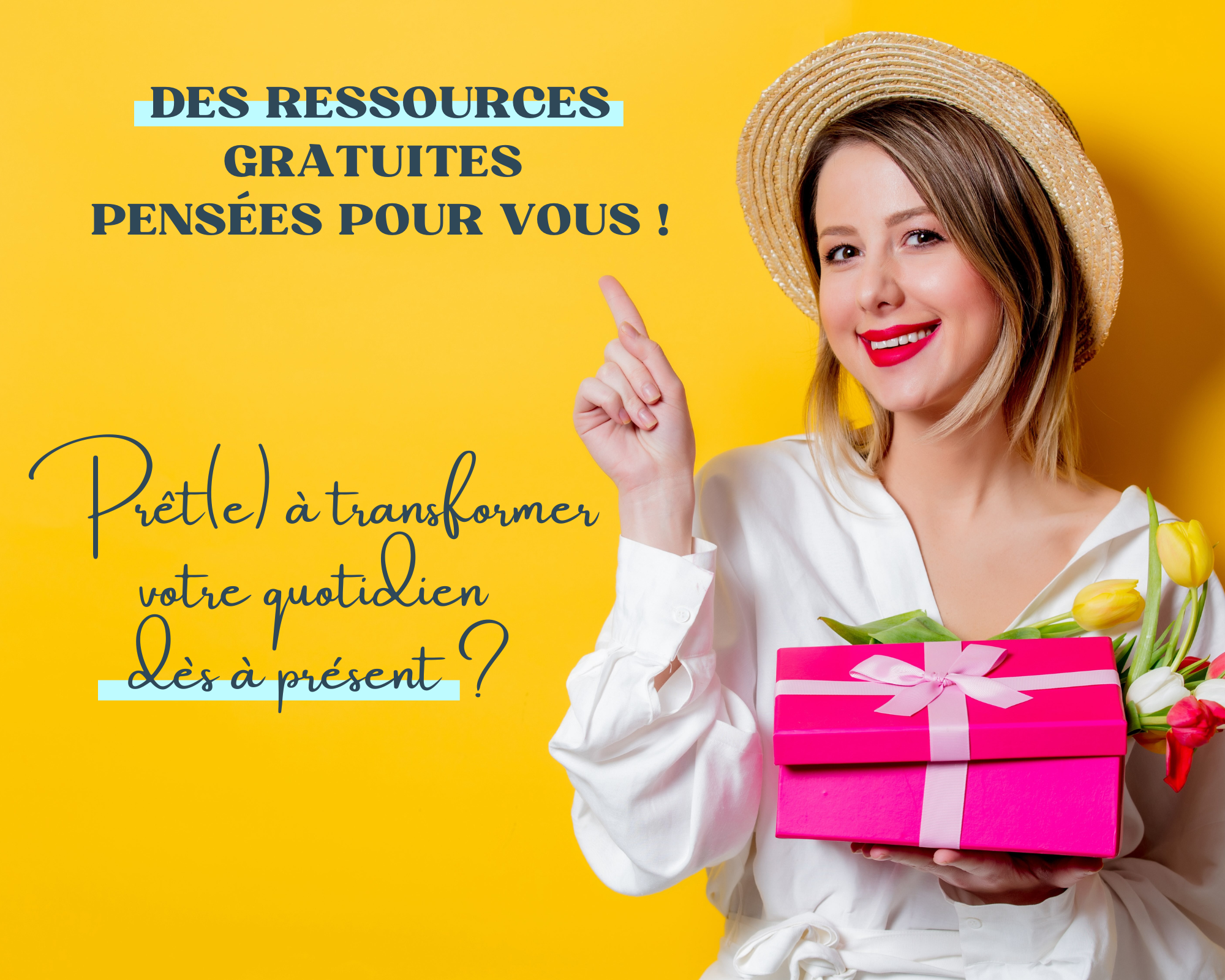 femme tenant un cadeau ; illustrant les ressources gratuites à télécharger